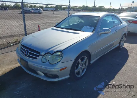 2005 Mercedes-Benz Clk 500 из США, поврежденный, VIN WDBTJ75J35F131611